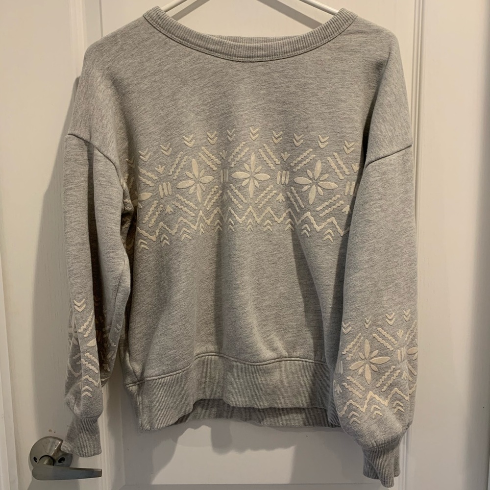 Lou & Grey Gray and Cream Sweatshirt